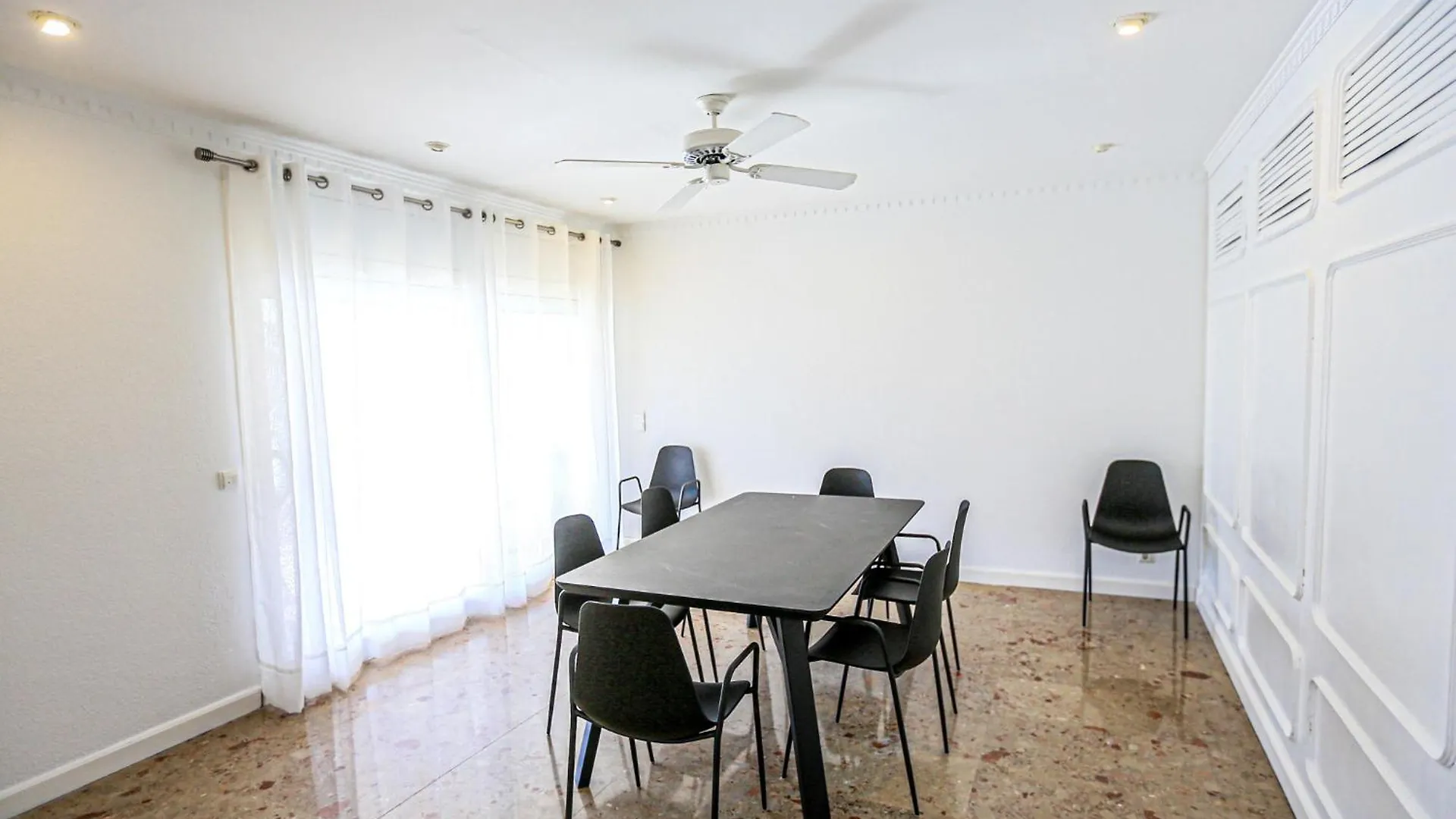 Apartamento Aquarium - Only Families Cambrils 0*,  España